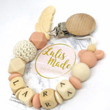 Schnullerkette mit Namen personalisiert “Feder” pink