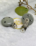 Holzclip Grau , Schnullerkette clip Grau , Holzclip, Schnullerkette Basteln